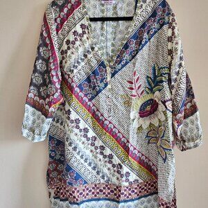 Johnny Was 100% Silk Floral pattern-Excellent condition-sz Large